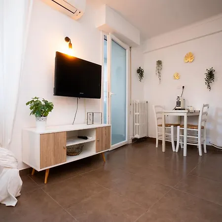 Lägenhet Location Studio Avec Loggia